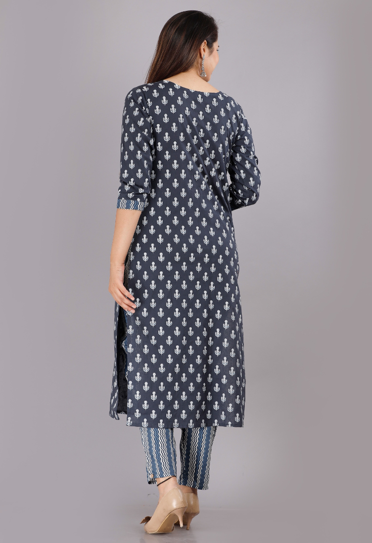 Women Navy Color Kurta pant With Dupatta Set - Image 3