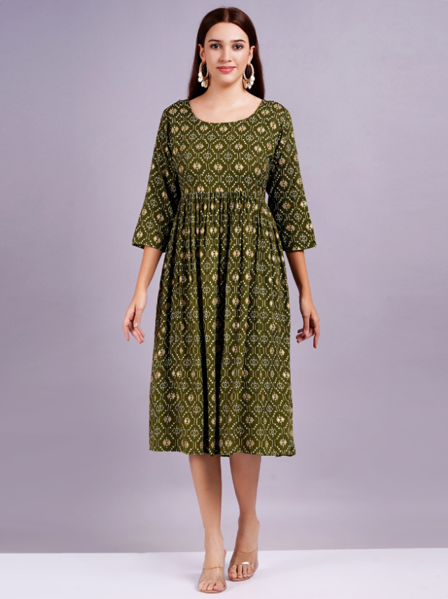 Women Gathered Mehandigreen maternity dress - Image 5