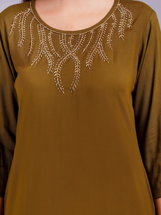 Women Solid Viscose Rayon Straight Kurta - Image 6